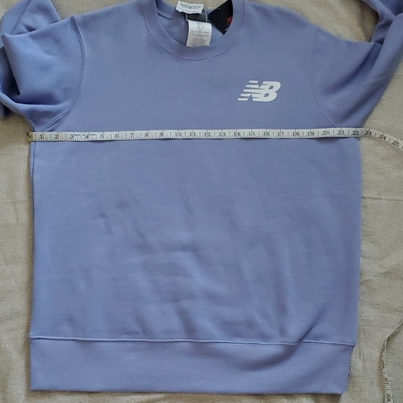 New Balance Clear Amethyst corr fleece crew - Picture 3 of 5